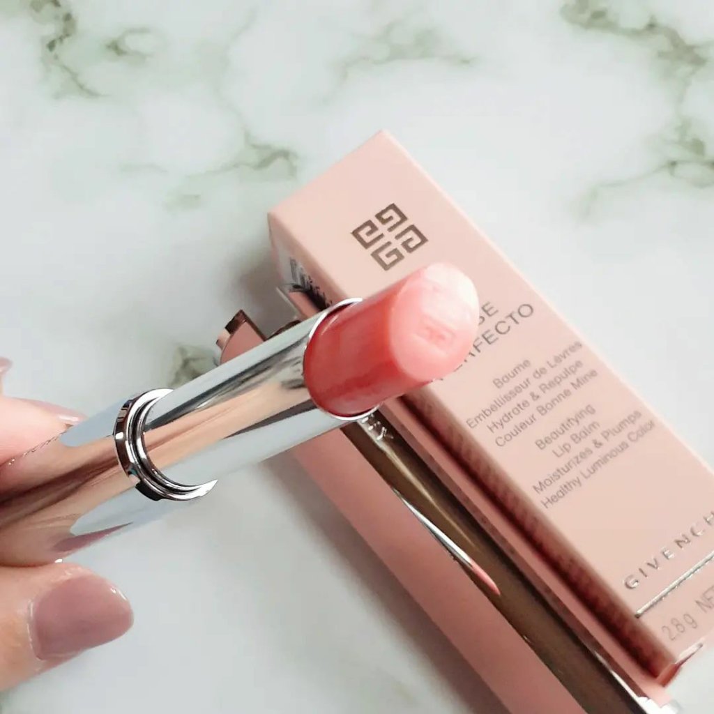 ローズ・パーフェクト No.002 バイタル・グロウ(全国限定色)/GIVENCHY/リップバームを使ったクチコミ（3枚目）