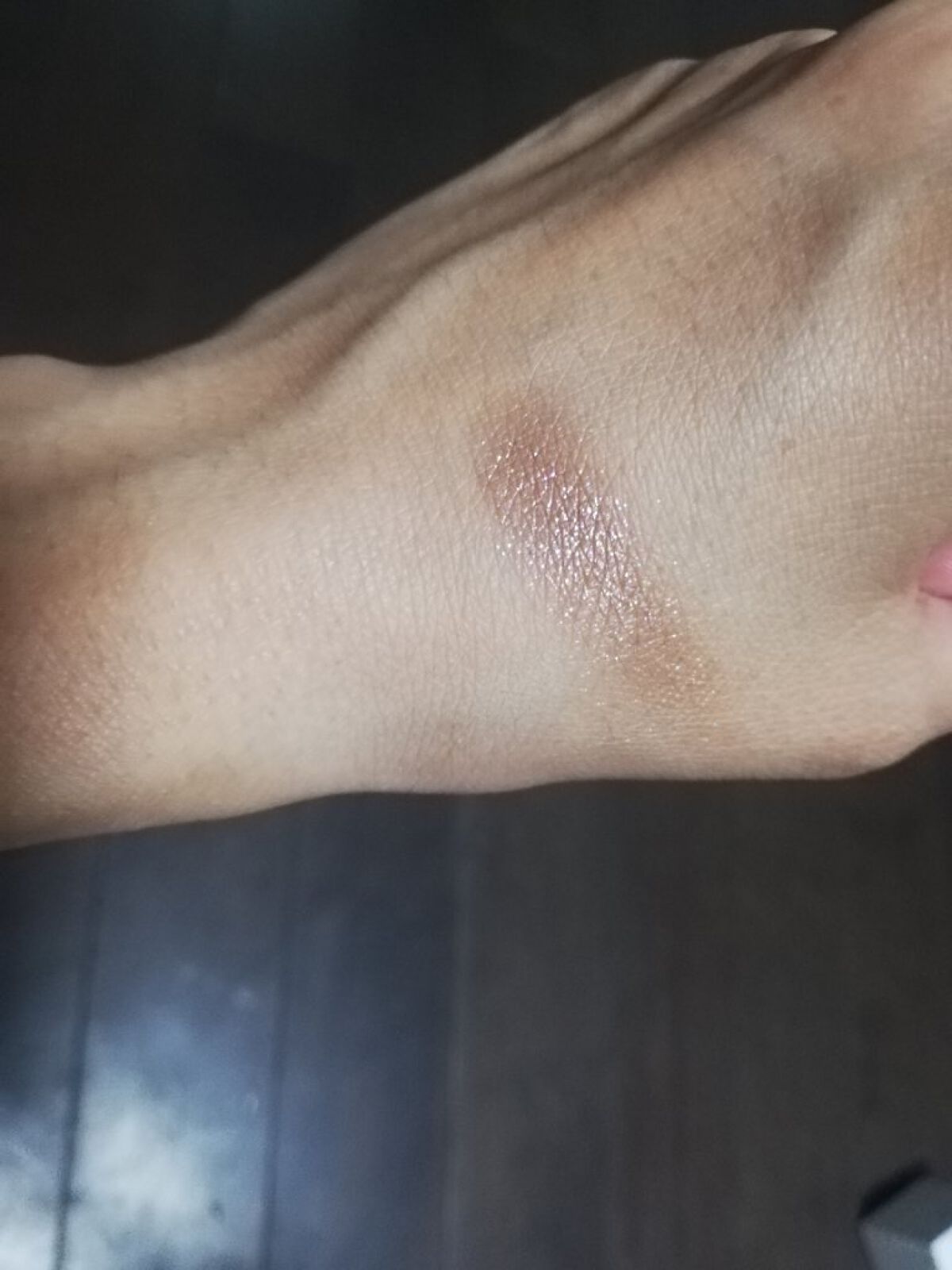 グリッター シャドウ カラー 05 アゥアギャラクシー(OUR GALAXY)/rom&nd/グリッターを使ったクチコミ（2枚目）