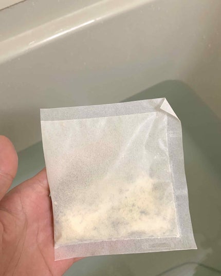 空想バスルーム 流れる雲は ミルク色/charley/無機塩系入浴剤を使ったクチコミ(3枚目)