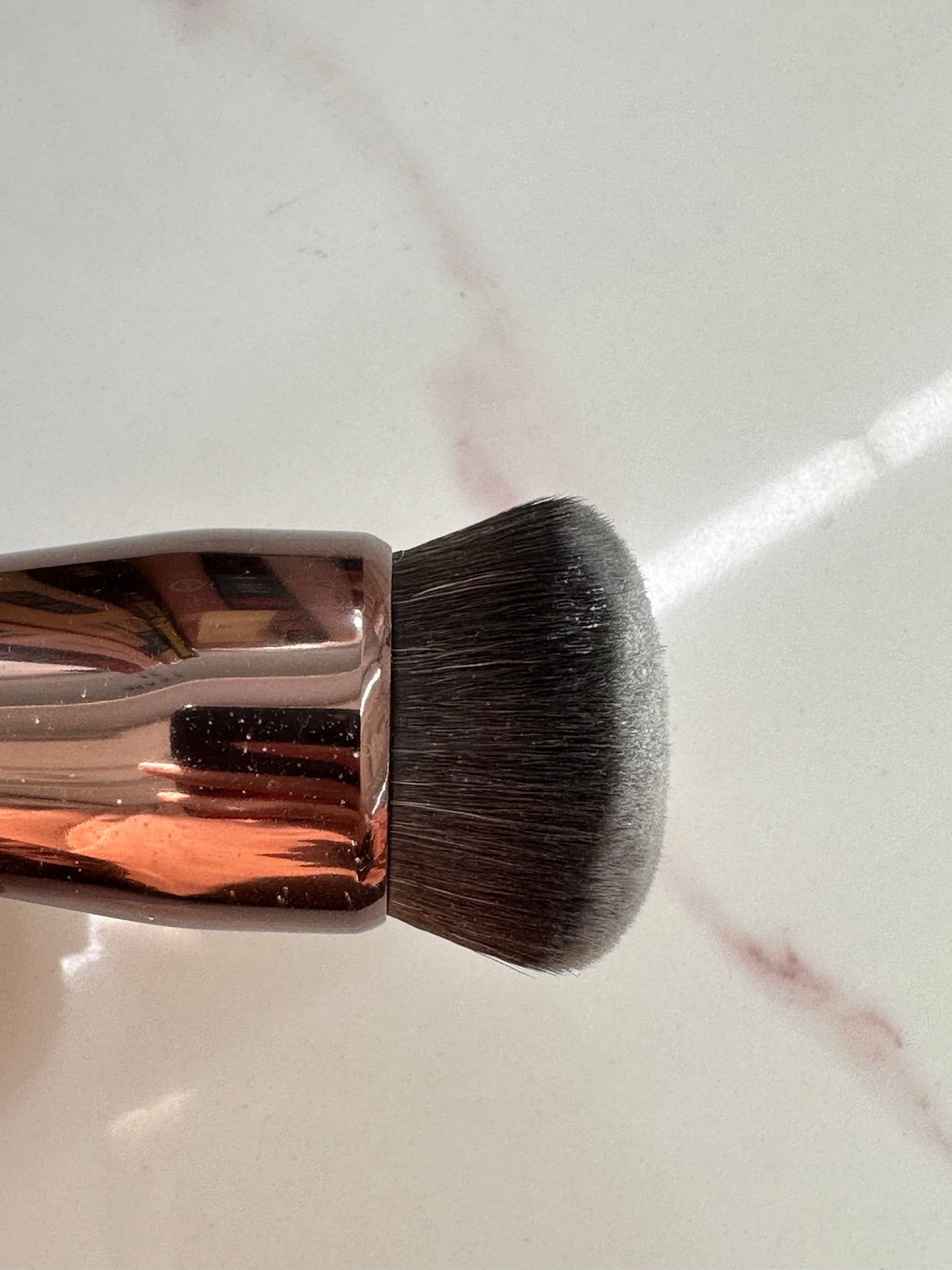 jessieliu on LIPS 「SIXPLUSのファンデーションブラシずっとスポンジ派だった私..」(4枚目)