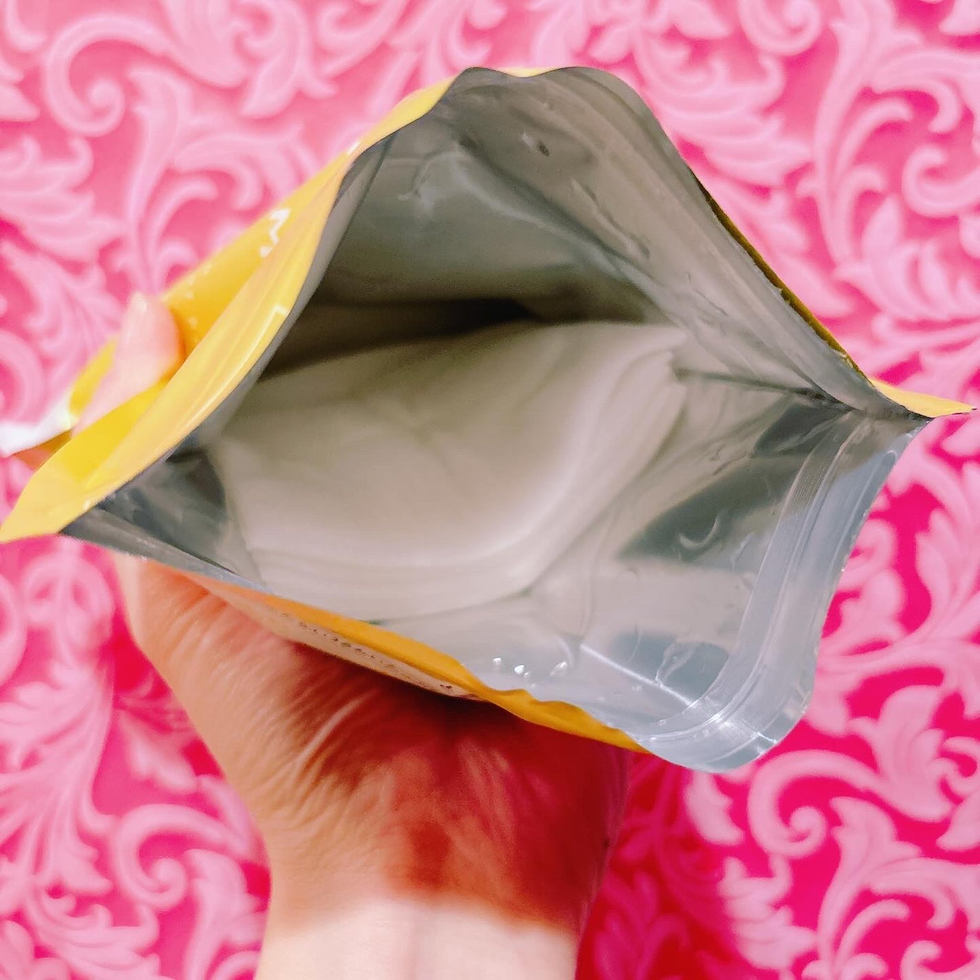 恵梨 on LIPS 「#pr@lululun_jpルルルンのモニター企画に参加してい..」(4枚目)