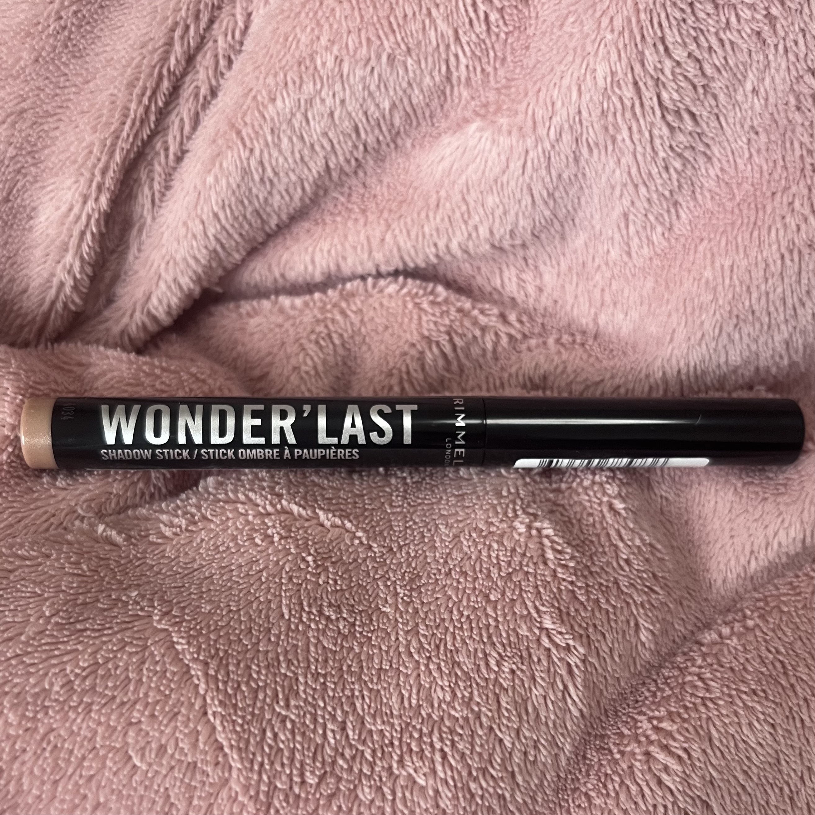 ワンダー ラスト アイシャドウ スティック 004 ソフトバブルズ/リンメル ロンドン/スティックアイシャドウを使ったクチコミ（1枚目）