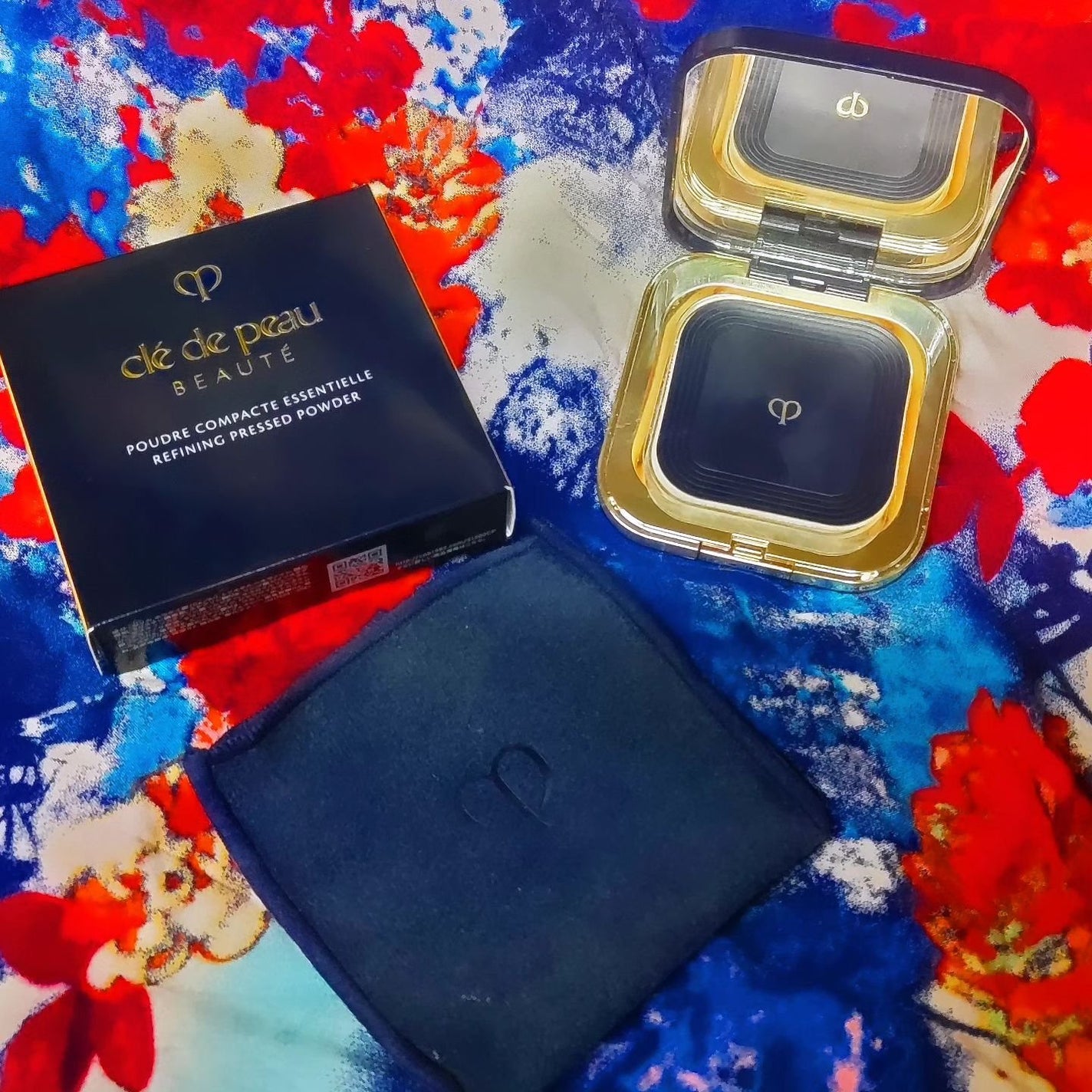 プードルコンパクトエサンシエルn/クレ・ド・ポー ボーテ/プレストパウダーを使ったクチコミ(1枚目)