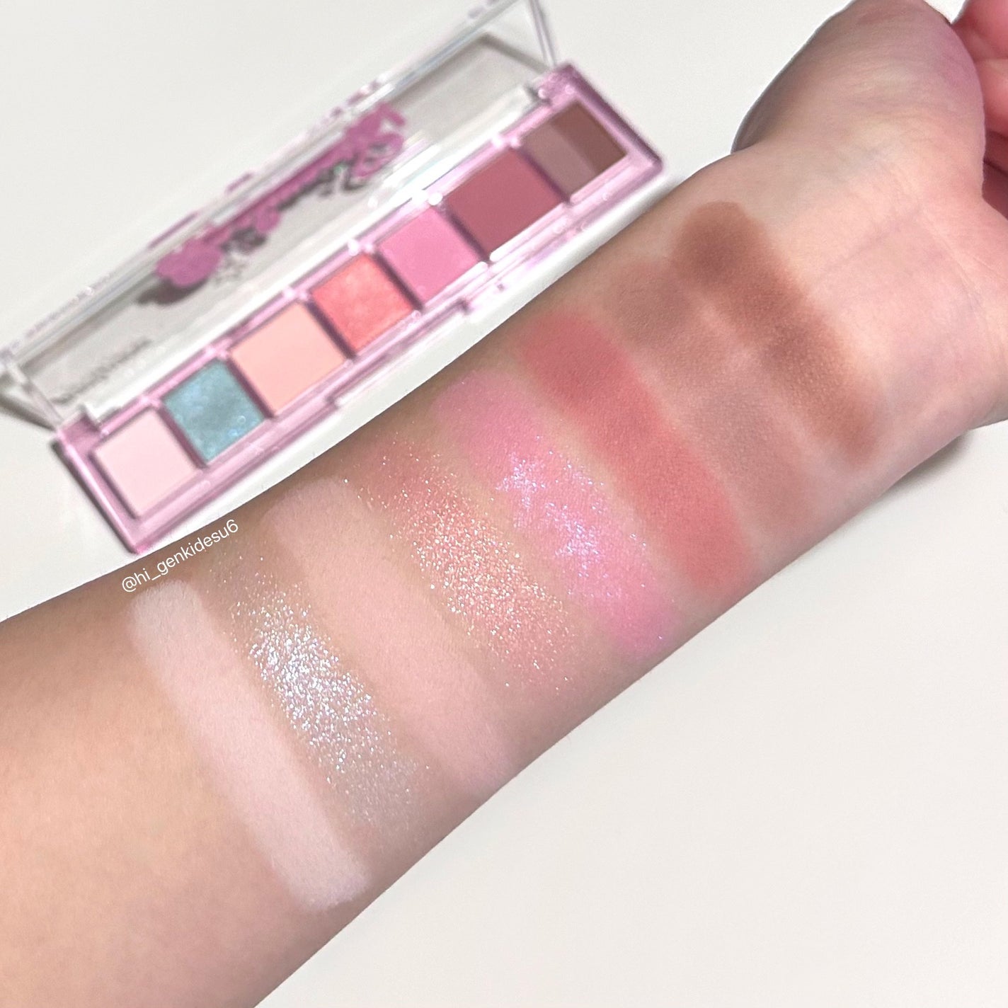 オール テイク ムード パレット(24AD)/PERIPERA/アイシャドウパレットを使ったクチコミ(3枚目)