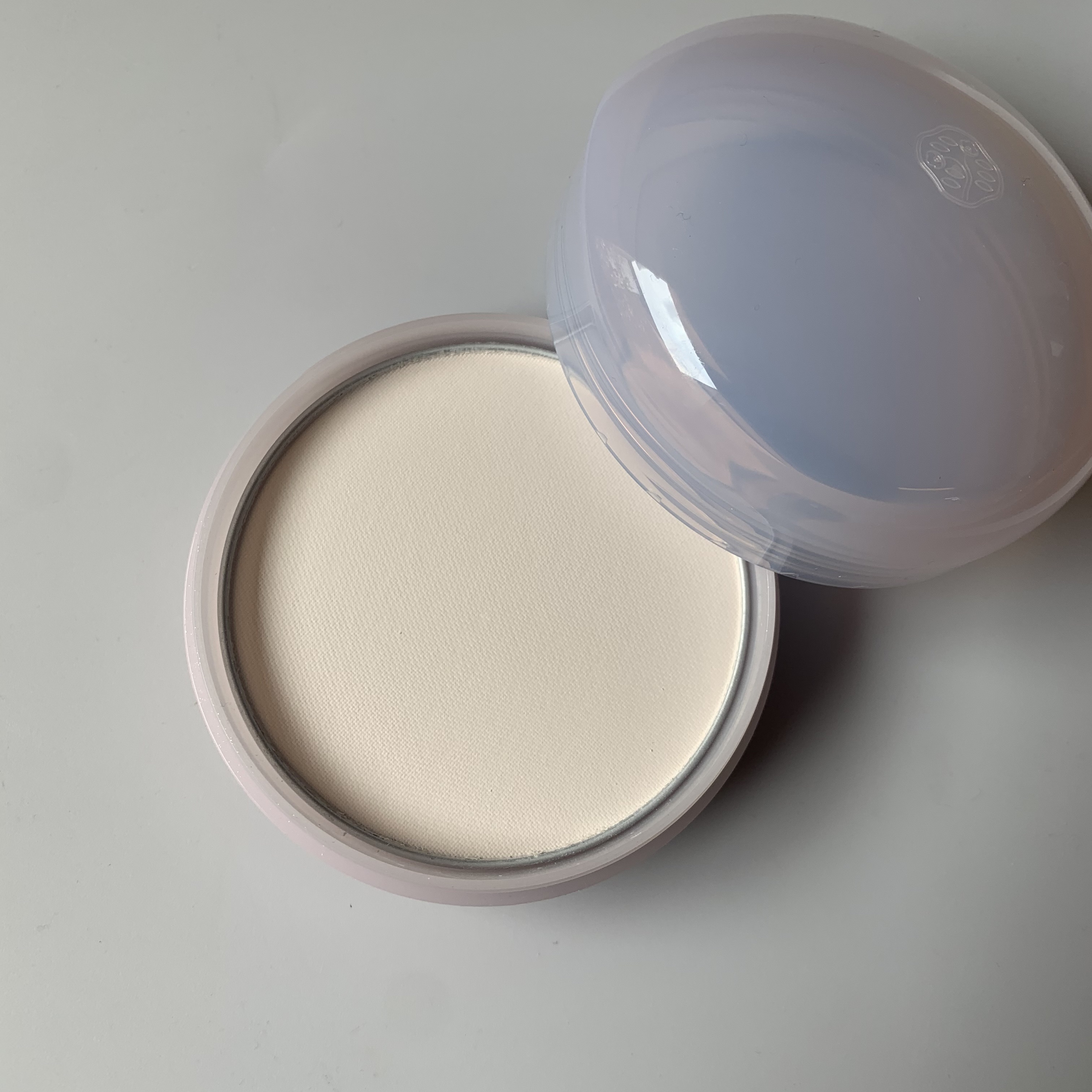 ホワイトルーセント ブライトニング スキンケアパウダー Ｎ/SHISEIDO/プレストパウダーを使ったクチコミ（1枚目）