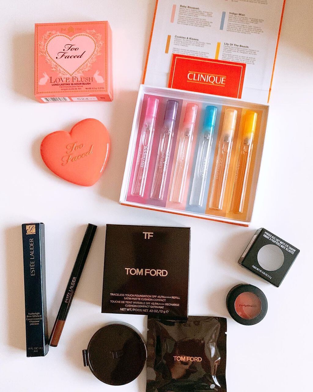 トレースレス タッチ ファンデーション SPF 45 サテンマット