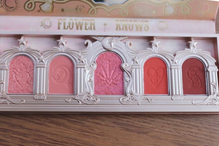 ローズユニコーンシリーズ アイシャドウパレット/FlowerKnows/アイシャドウパレットを使ったクチコミ(6枚目)