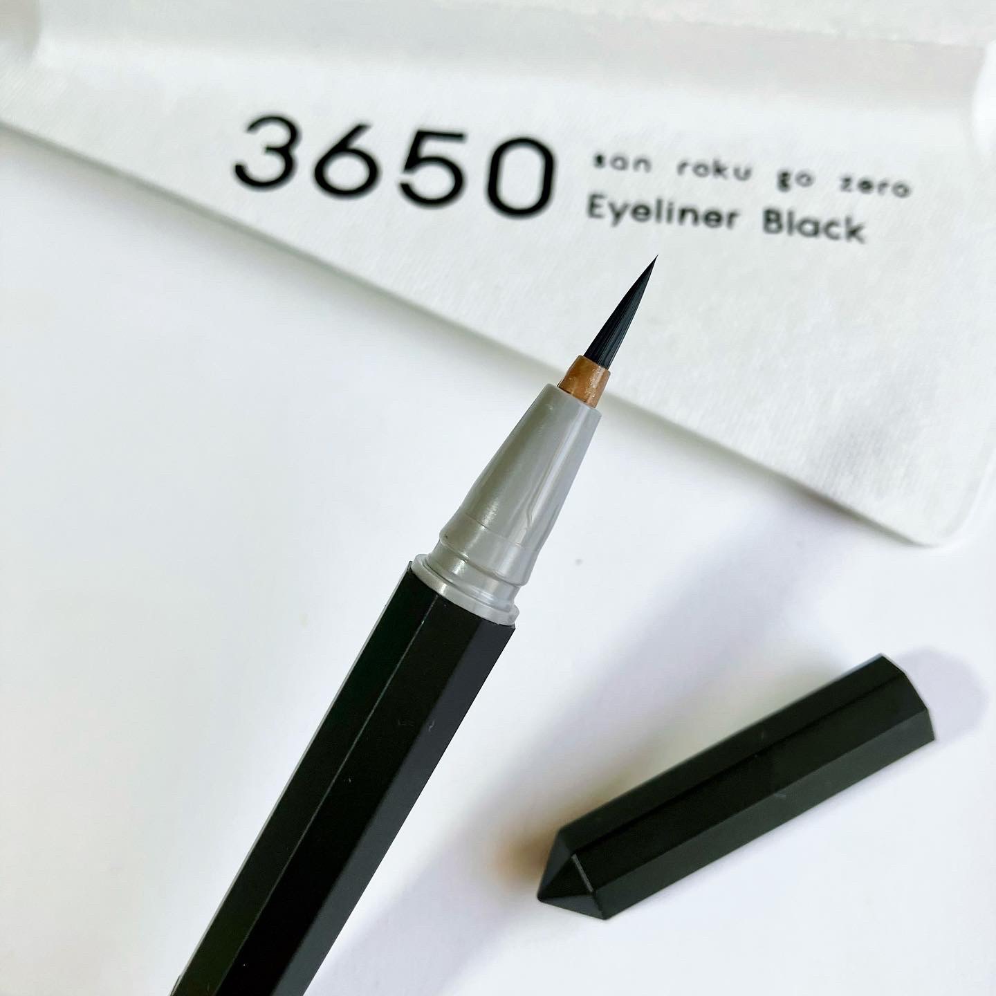 リキッドアイライナー  ブラック(Black)/3650/リキッドアイライナーを使ったクチコミ（2枚目）