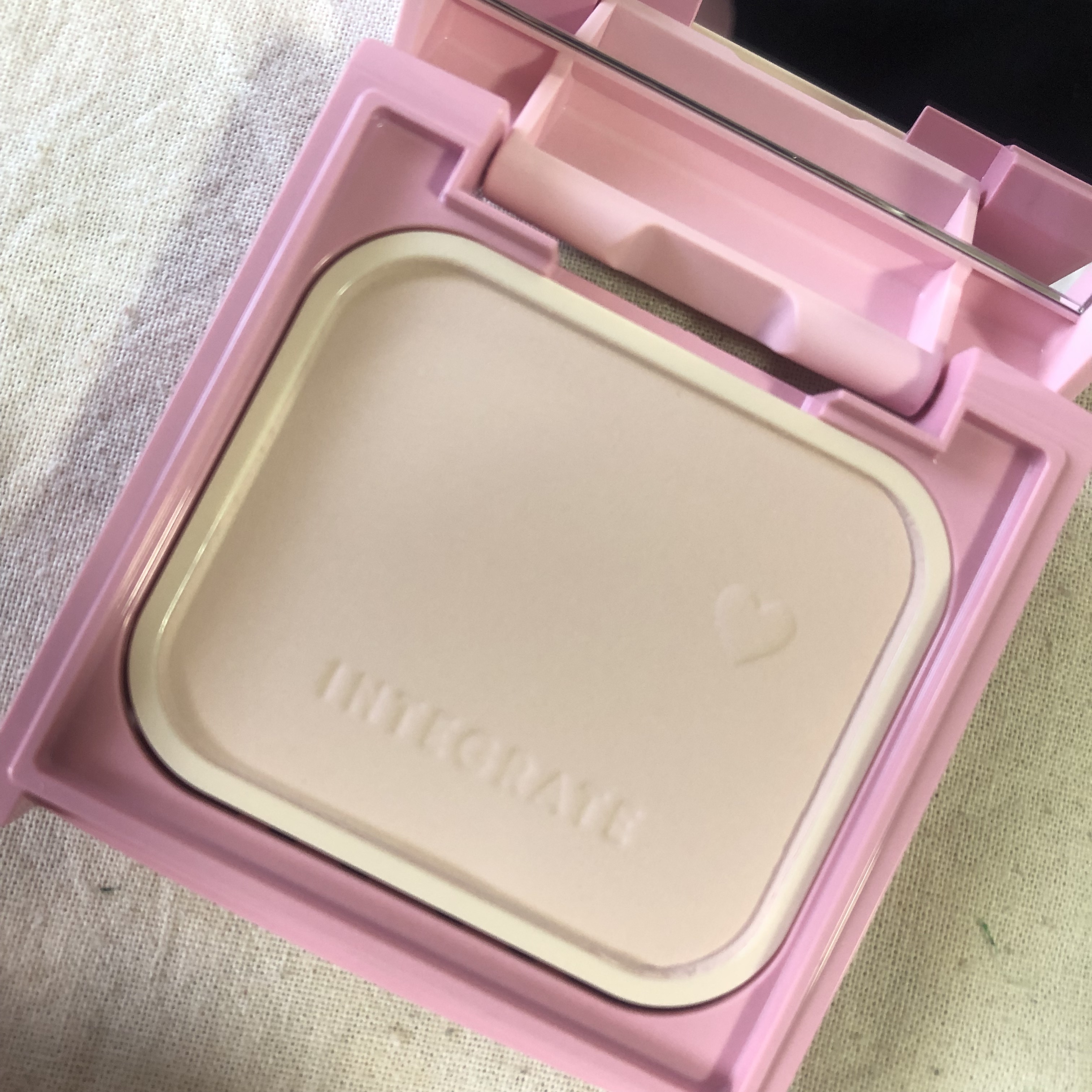 すっぴんメイカー トーンアップパウダーUV/インテグレート/プレストパウダーを使ったクチコミ（2枚目）