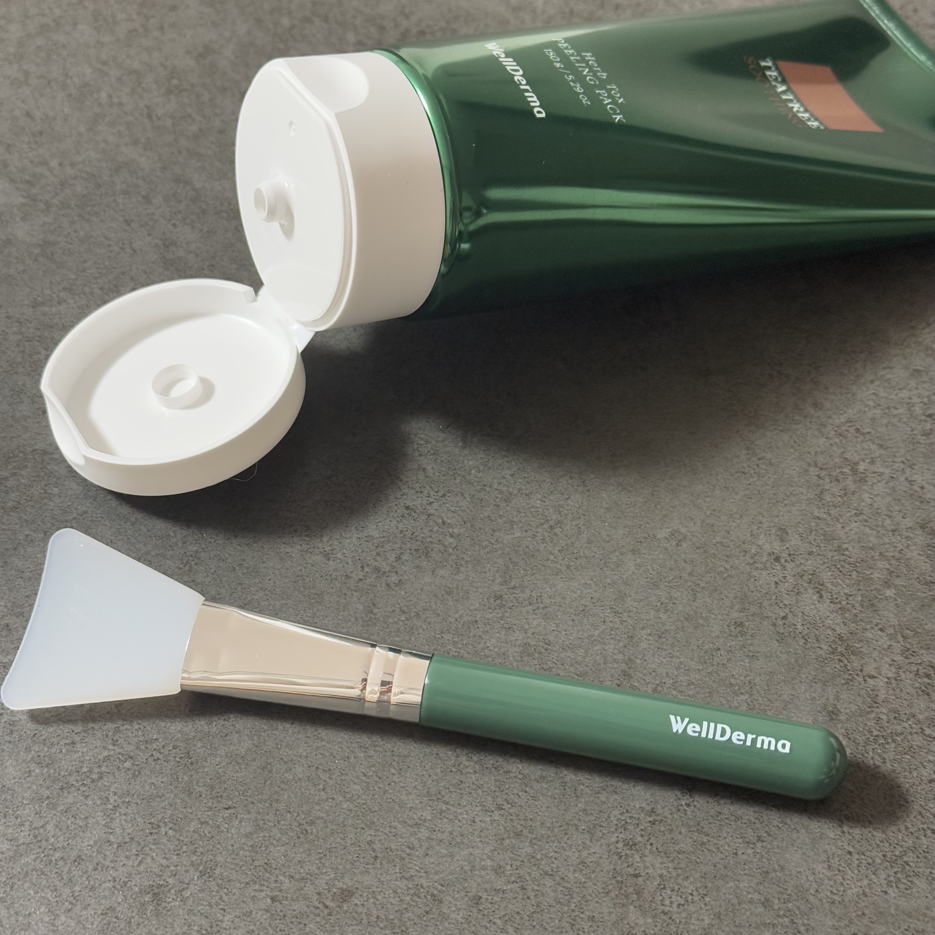 ティーツリーハーブピーリングパック/WellDerma/洗い流すパック・マスクを使ったクチコミ（3枚目）