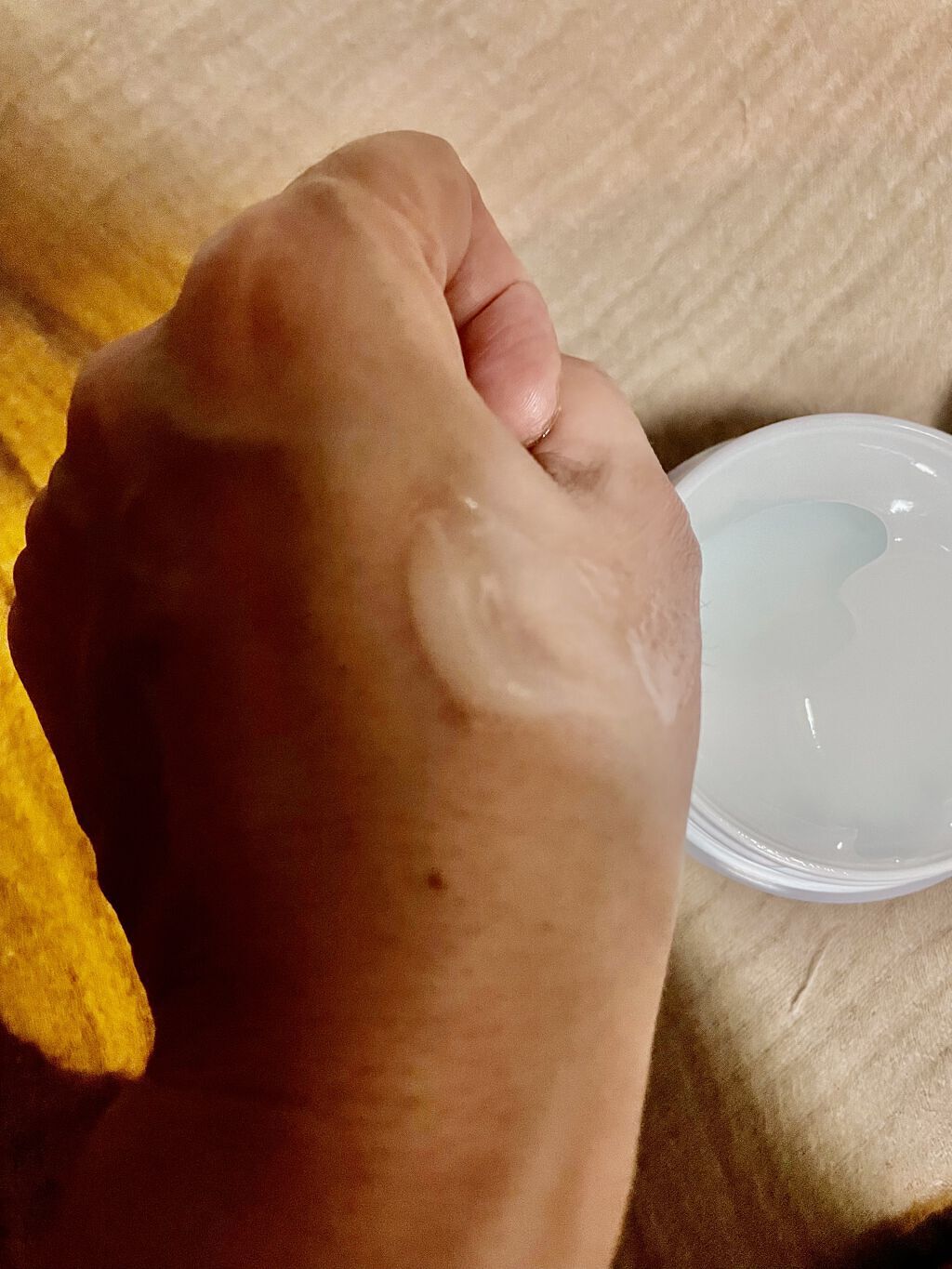 エッセンス ジェル/イオナ スパ＆ミネラル/オールインワン化粧品を使ったクチコミ（2枚目）