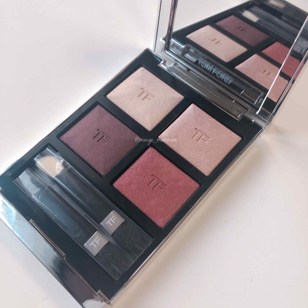 ︎︎︎︎☑︎ TomFord Beauty
  アイカラークォードエクストリーム
  01 MERCURIAL(マーキュリアル)

今年も出たクォードエクストリーム。
銀パケが神々しいですね！

ハネムーンに似てると噂されてましたが、ハネム