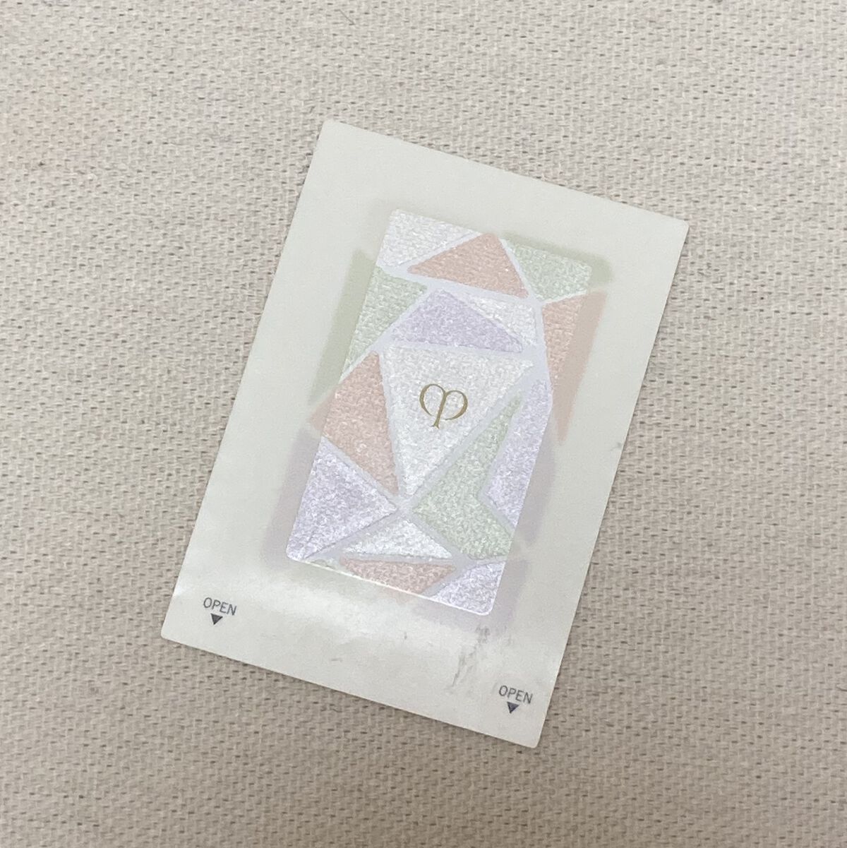 クレ・ド・ポー ボーテ レオスールデクラ/クレ・ド・ポー ボーテ/パウダーハイライトを使ったクチコミ（1枚目）