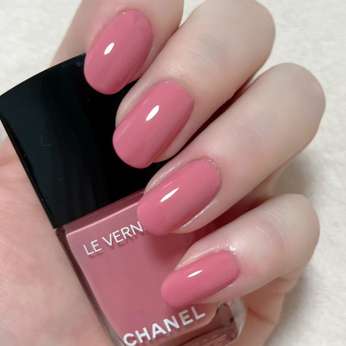 肌触りがいい 新品 CHANELネイルヴェルニロングトゥニュ606 ピーチの