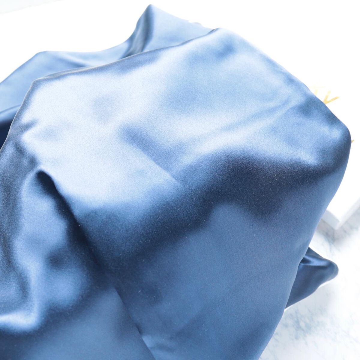 シルク枕カバー/Utukky/ヘアケアグッズを使ったクチコミ（3枚目）