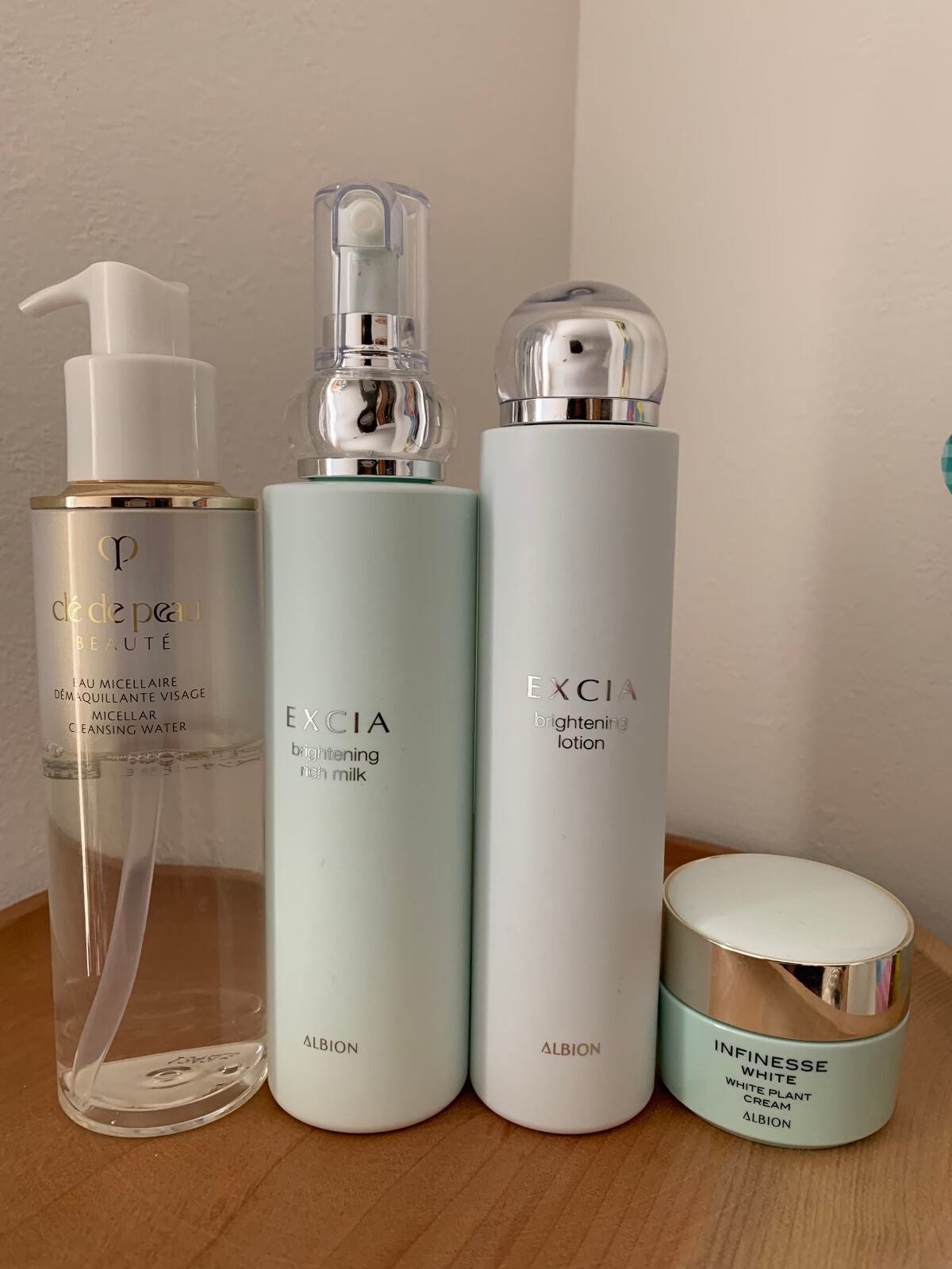 アンフィネスホワイト ホワイト プラント クリーム/ALBION/フェイスクリームを使ったクチコミ(1枚目)