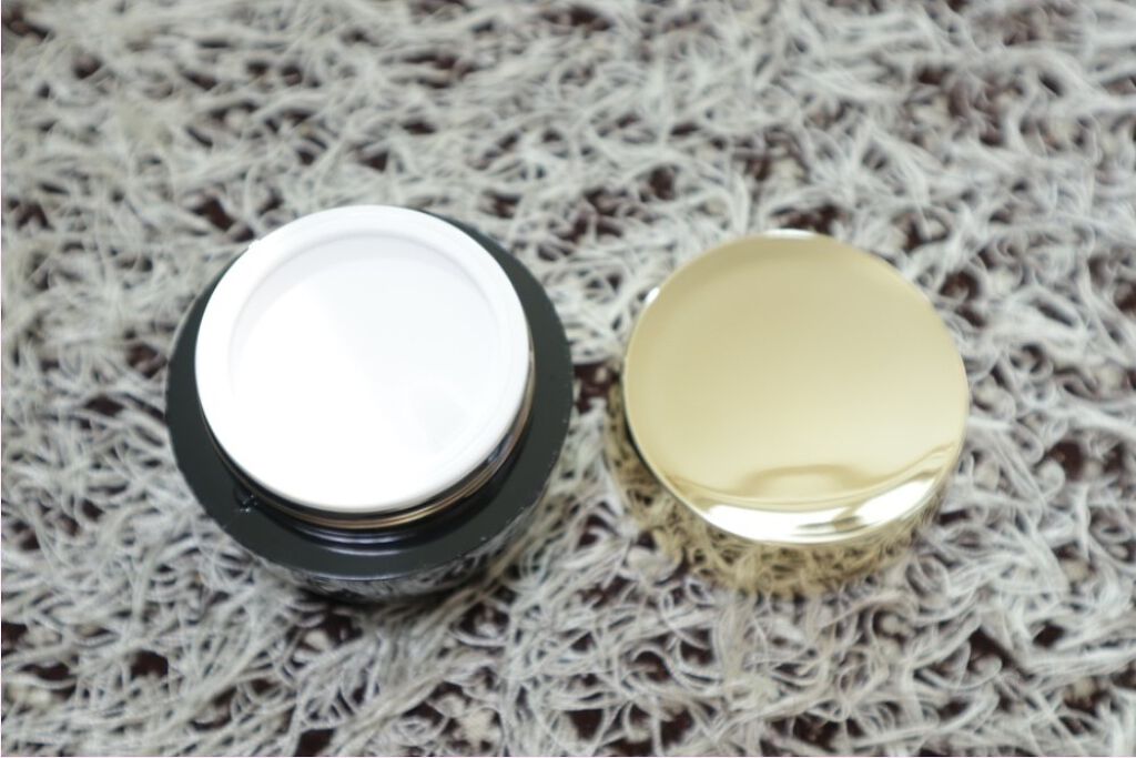 ベラ アルティメットエージ ネッククリーム/VELLA/フェイスクリームを使ったクチコミ(2枚目)