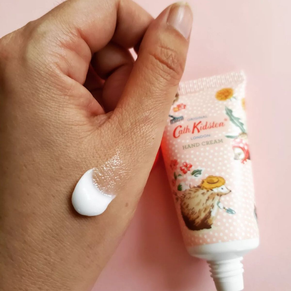 ハンドクリーム オレンジフラワー&ザクロの香り/CathKidston/ハンドクリームを使ったクチコミ（3枚目）