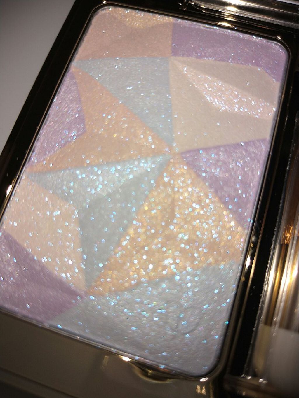 クレ・ド・ポー ボーテ レオスールデクラ/クレ・ド・ポー ボーテ/パウダーハイライトを使ったクチコミ(3枚目)