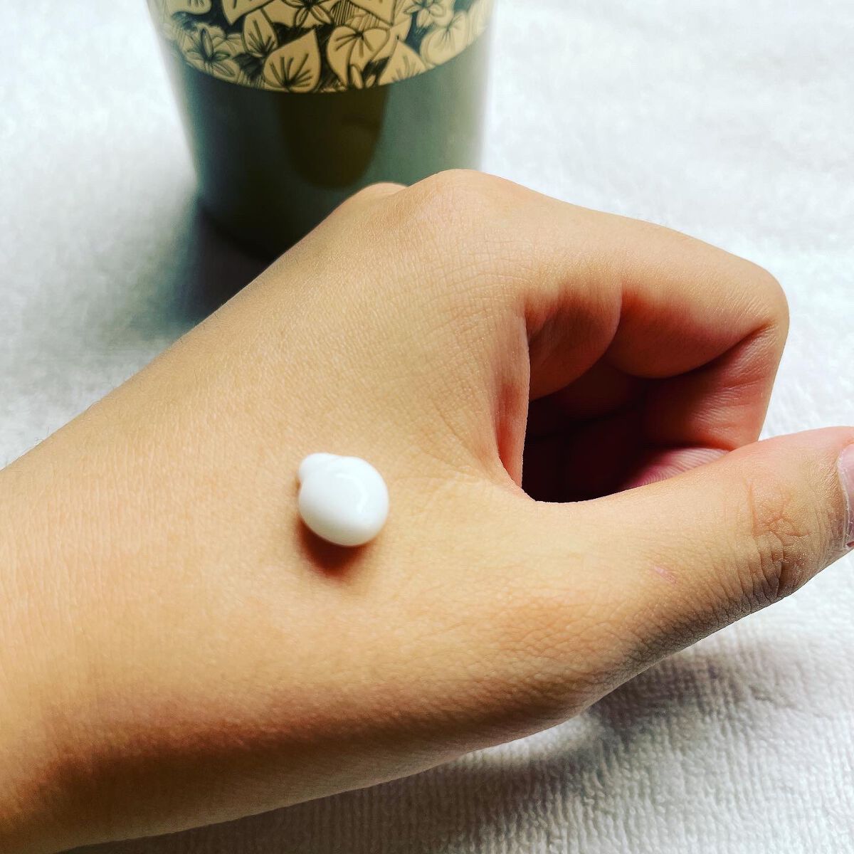 ドクダミミルキークリーム/enieni /フェイスクリームを使ったクチコミ（2枚目）