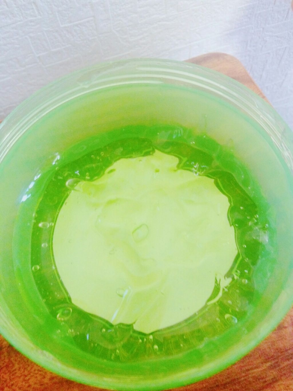 マイルド&モイスチャーアロエジェル/ネイチャーリパブリック/ボディローションを使ったクチコミ(2枚目)