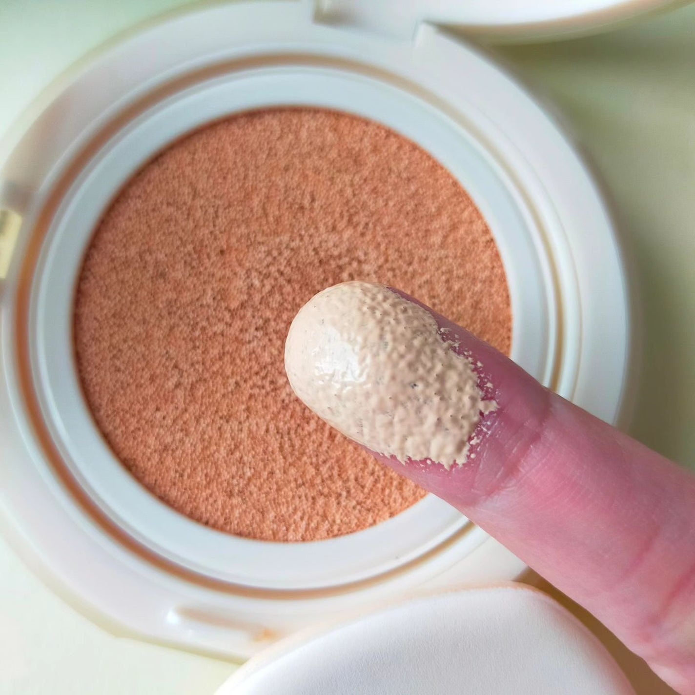 フィー クッションエッグフィットカバー/fwee/クッションファンデーションを使ったクチコミ(4枚目)