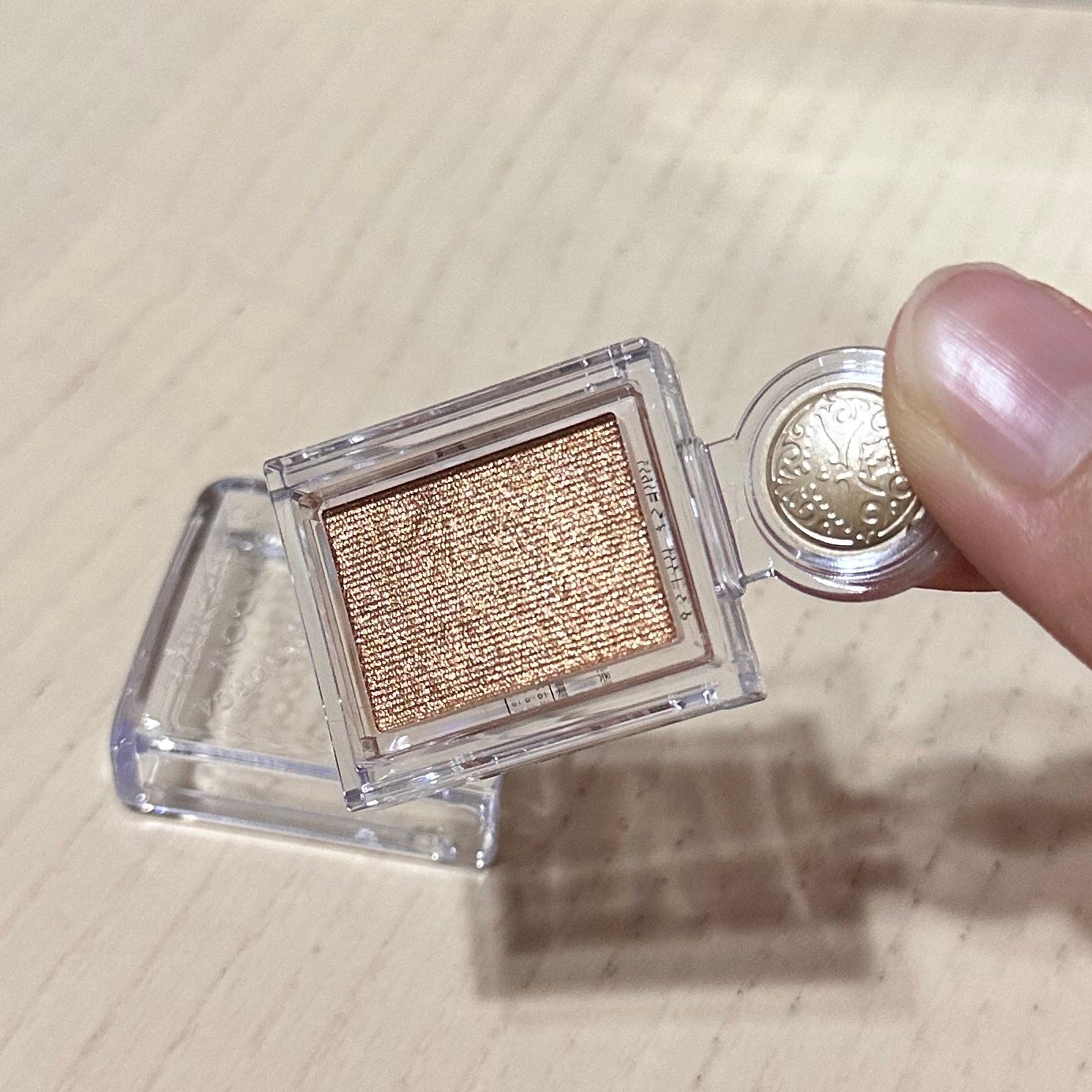 シャドーカスタマイズ/MAJOLICA MAJORCA/単色アイシャドウを使ったクチコミ(2枚目)