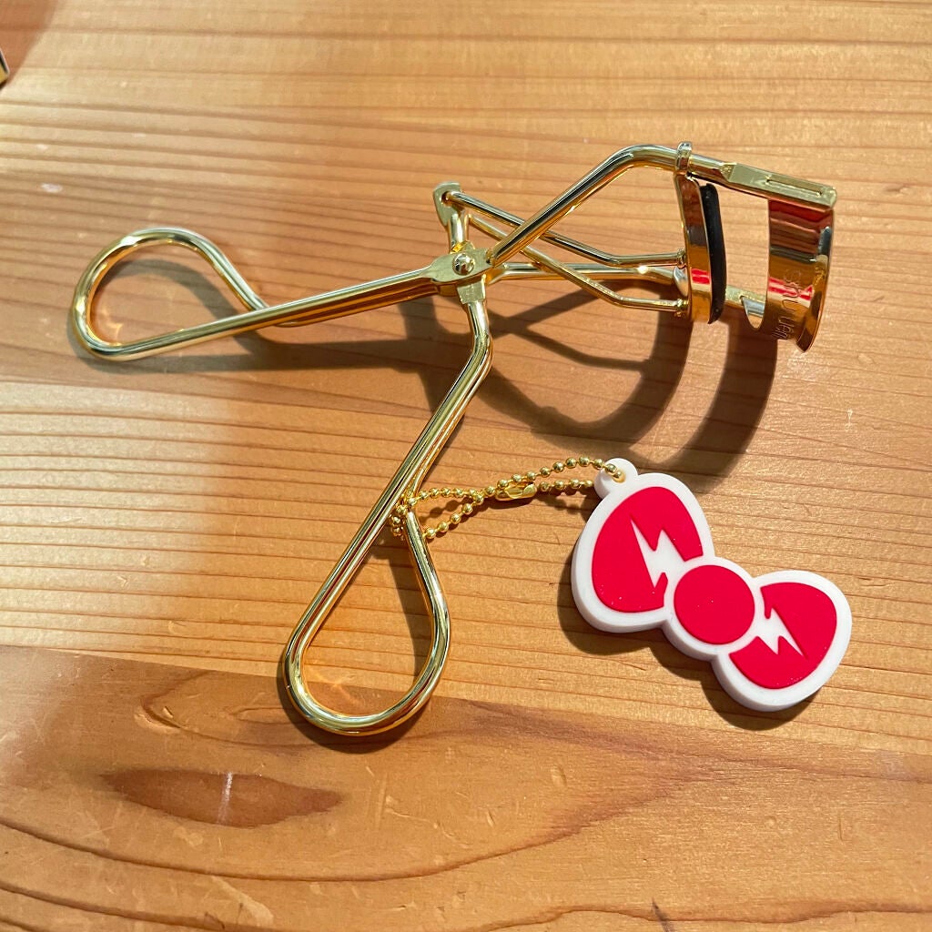 ロックザパーティ ゴールド アイラッシュカーラー/shu uemura/ビューラーを使ったクチコミ(2枚目)