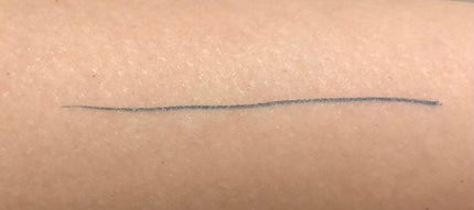 EYE OPENING LINER NAVY/UZU BY FLOWFUSHI/リキッドアイライナーの画像