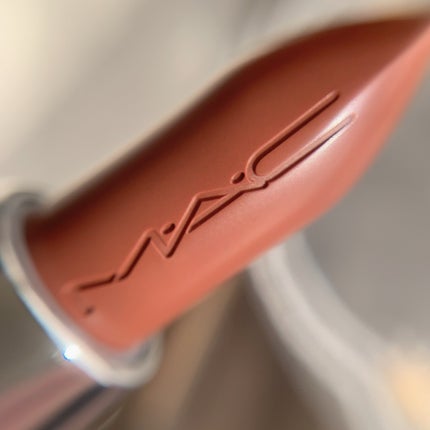 ラスターガラス リップスティック シグネチャー ムーブ(ニュートラル ブラウン)/M・A・C/口紅の画像