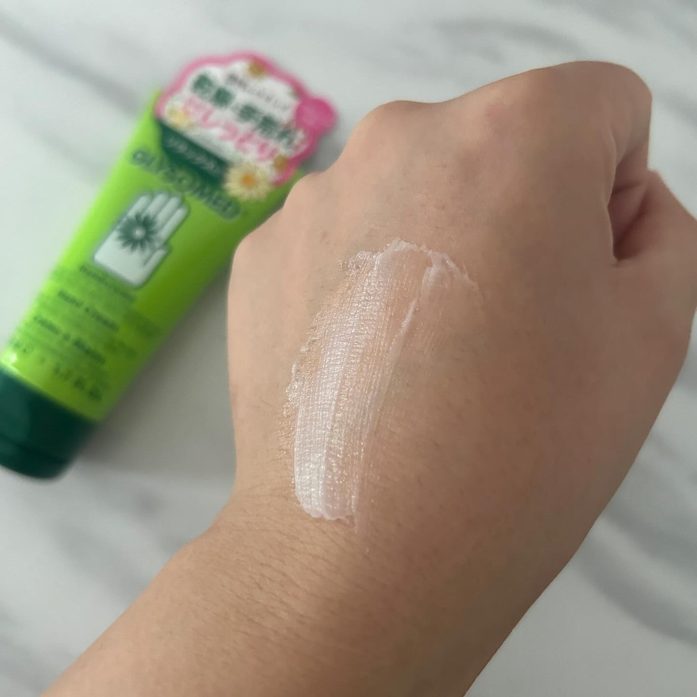 グリソメド ハンドクリーム A (カモミール)/グリソメド/ハンドクリームを使ったクチコミ(3枚目)