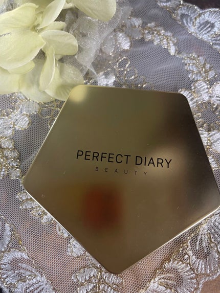 スターダストダイヤモンドハイライトパウダー/PERFECT DIARY/パウダーハイライトを使ったクチコミ(3枚目)