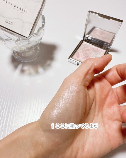 スキンルミナスハイライター/DEAR DAHLIA/パウダーハイライトを使ったクチコミ(4枚目)