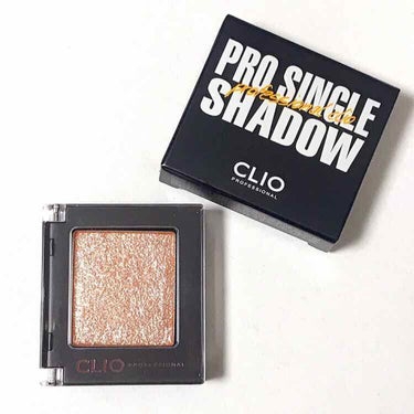 【韓国コスメ】
CLIO : PRO SINGLE SHADOW (color no.G10 Pearlfection)

明洞の店舗で購入したCLIOの単色アイシャドウ。
"指原シャドウ"で有名なカラ