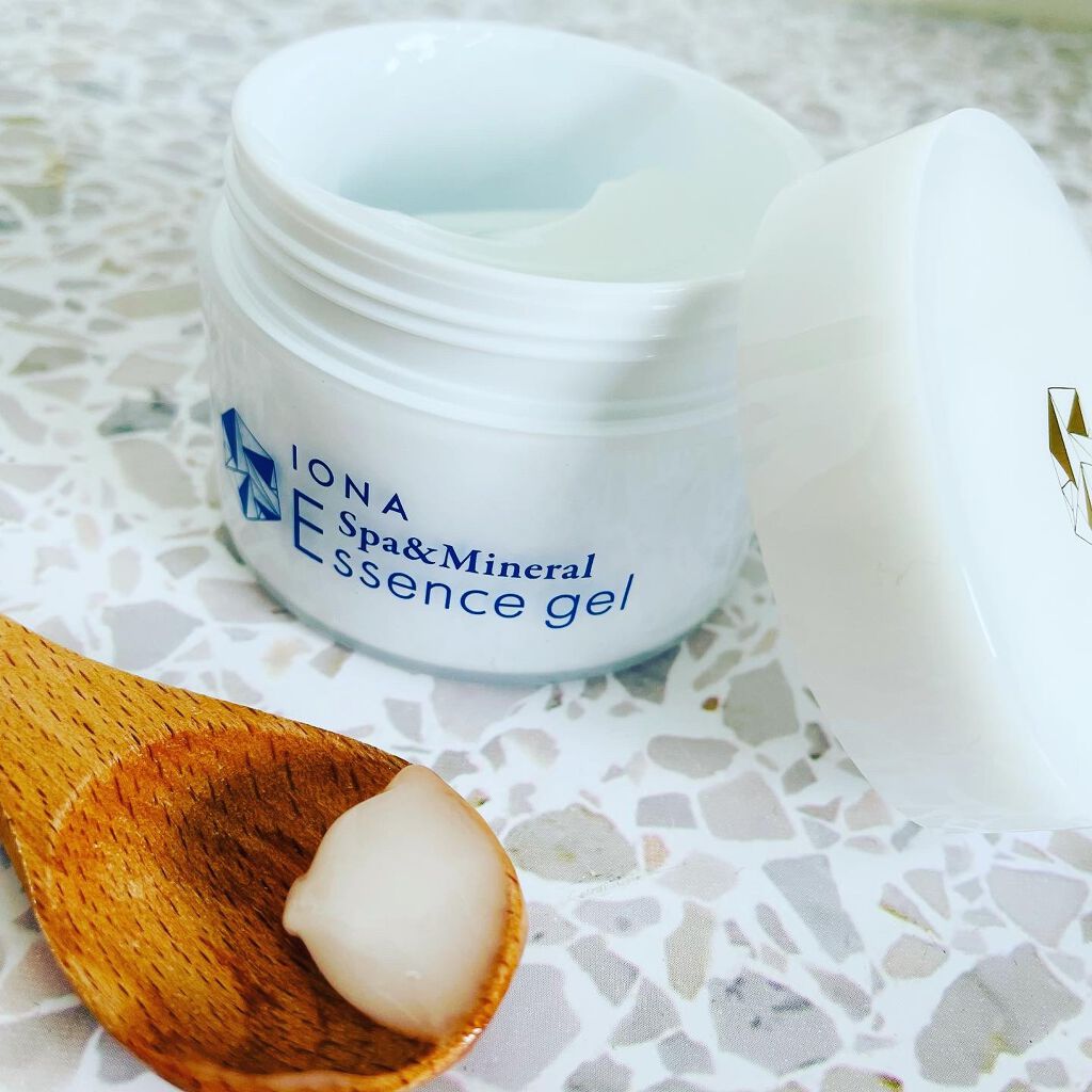 エッセンス ジェル/イオナ スパ＆ミネラル/オールインワン化粧品を使ったクチコミ（2枚目）