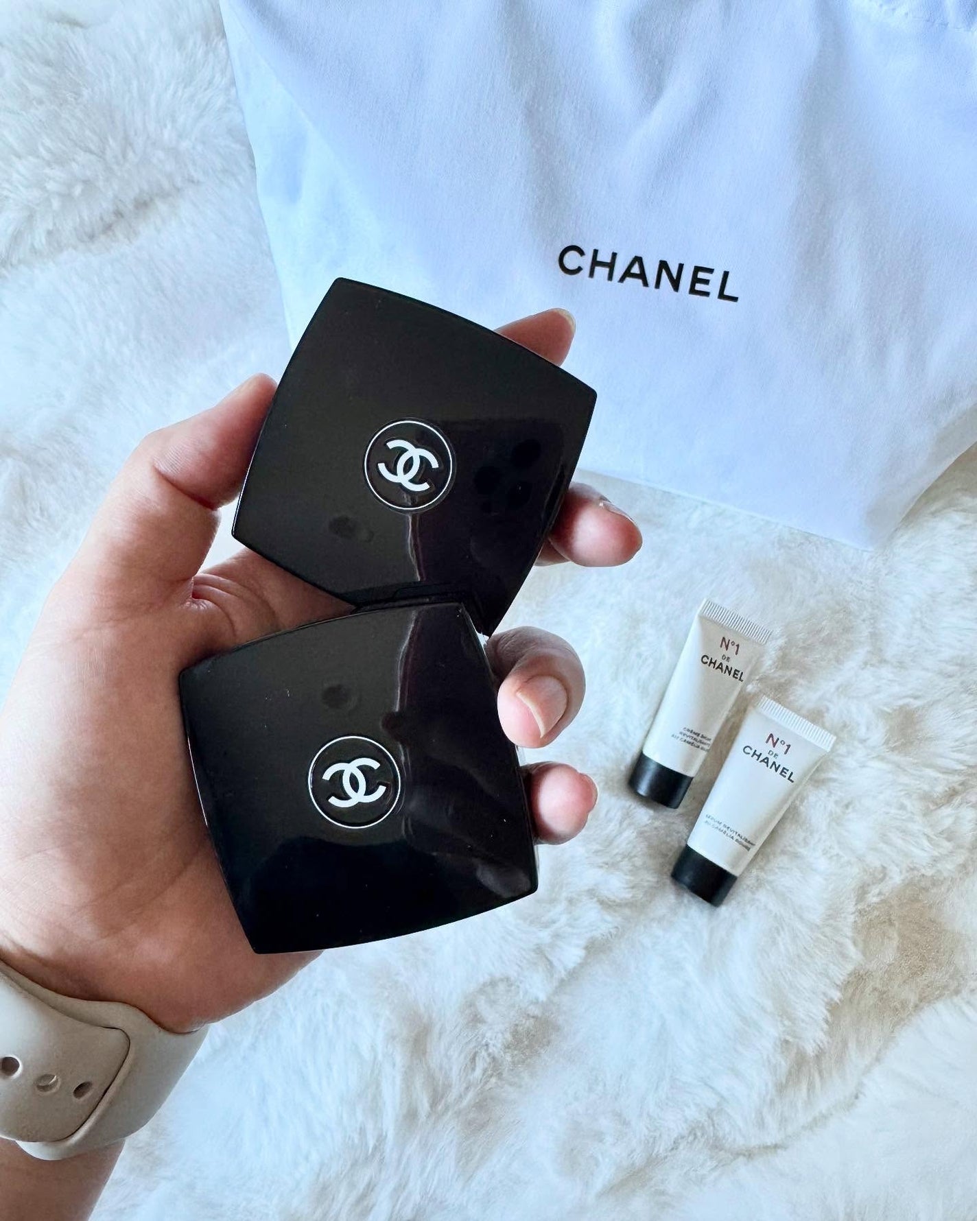 オンブル エサンシエル 252 ペッシュ グラッセ / CHANEL オンブル エサンシエル 252 ペッシュ グラッセ / CHANEL