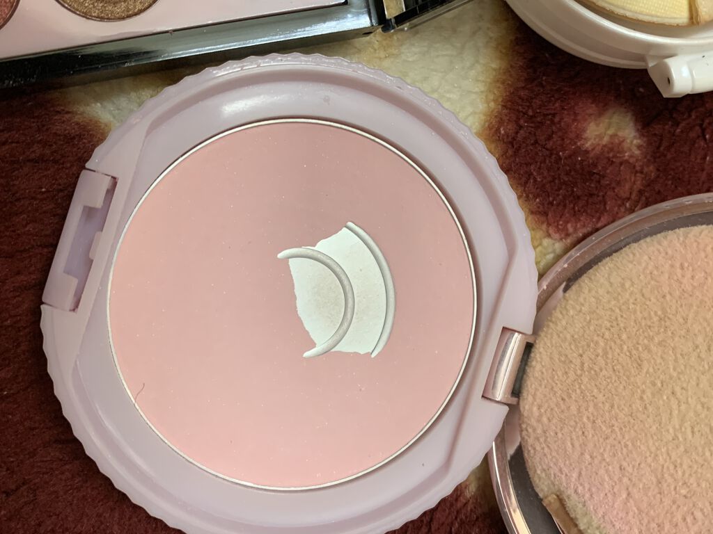 イルミナイザー/リンメル ロンドン/クリームハイライトを使ったクチコミ（1枚目）