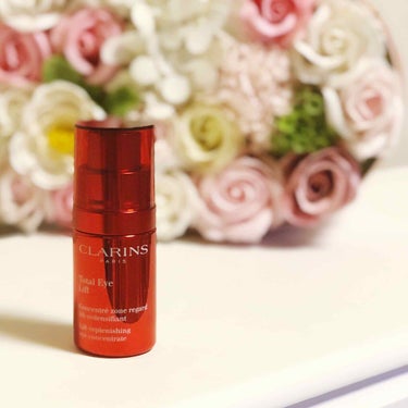 CLARINS トータル アイ インテンスのクチコミ「ﾟ･*:.｡. .｡.:*･゜ﾟ･*:.｡. .｡.:*･゜ﾟ﻿
CLARINS ﻿
トータル.....」（1枚目）