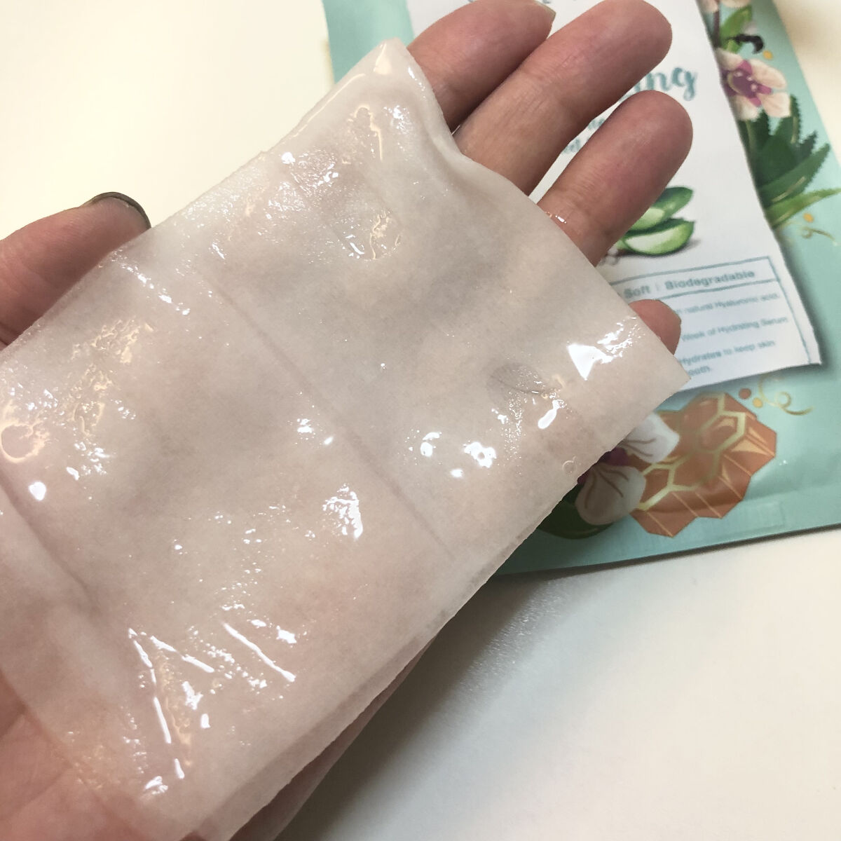 Deep Moisturizing Honey & Aloe Vera Sheet Mask/Himalaya Herbals/シートマスク・パックを使ったクチコミ（2枚目）