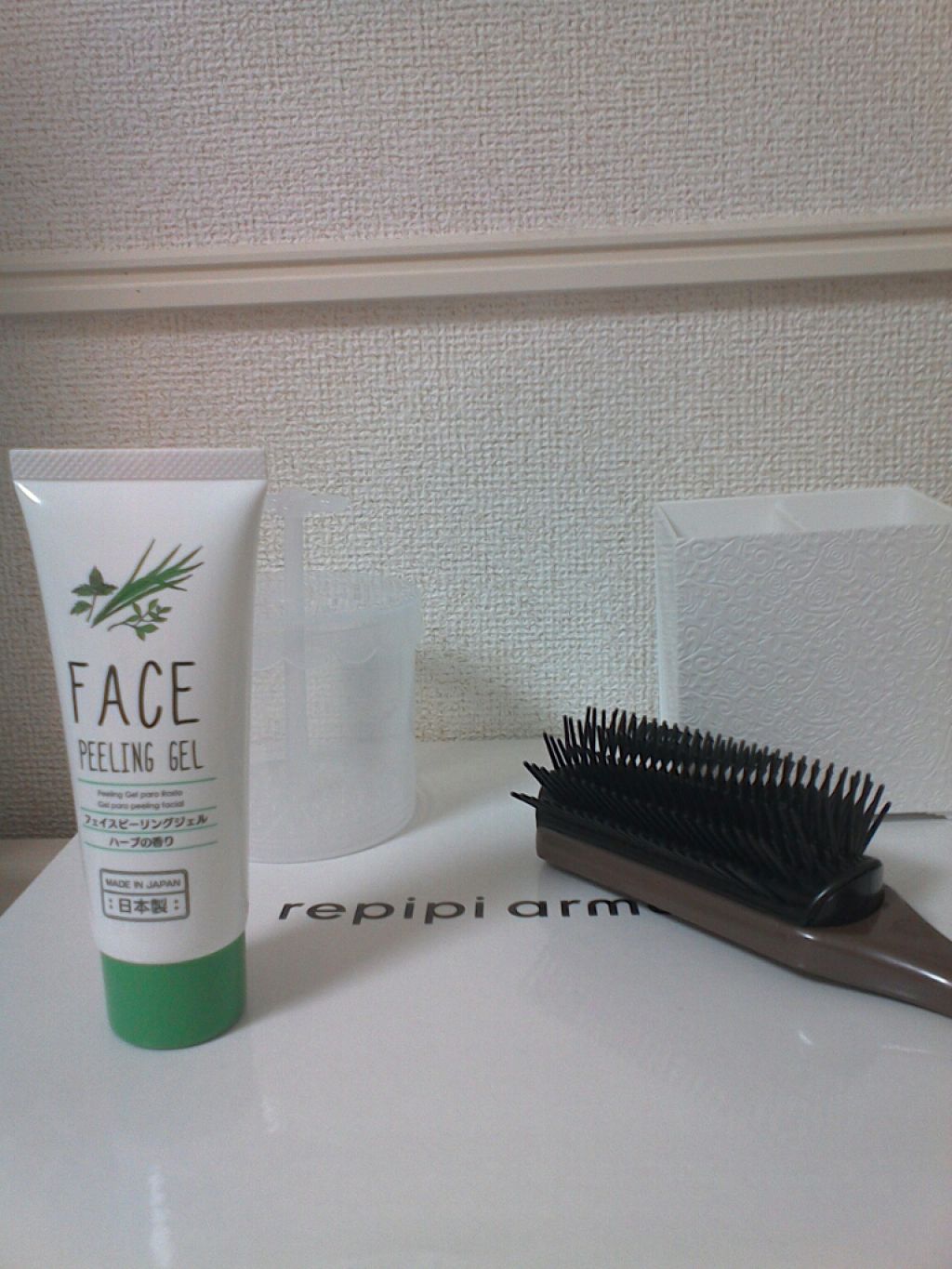 フェイスピーリングジェル ハーブ/DAISO/ピーリングを使ったクチコミ（2枚目）