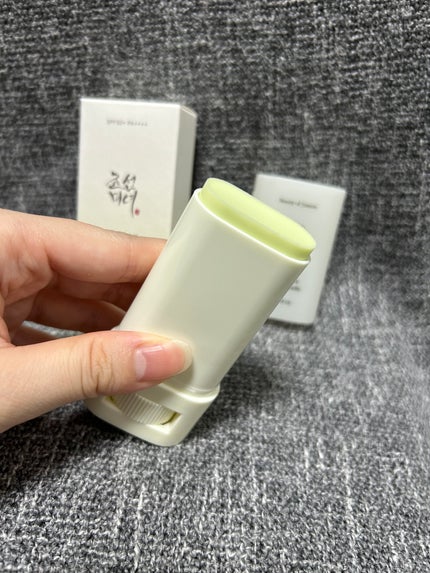 Beauty of Joseon ヨモギサンスティック のクチコミ「Beauty of Joseon
よもぎカメリア鎮静効果サンスティック
メガ割購入品です。
.....」(3枚目)