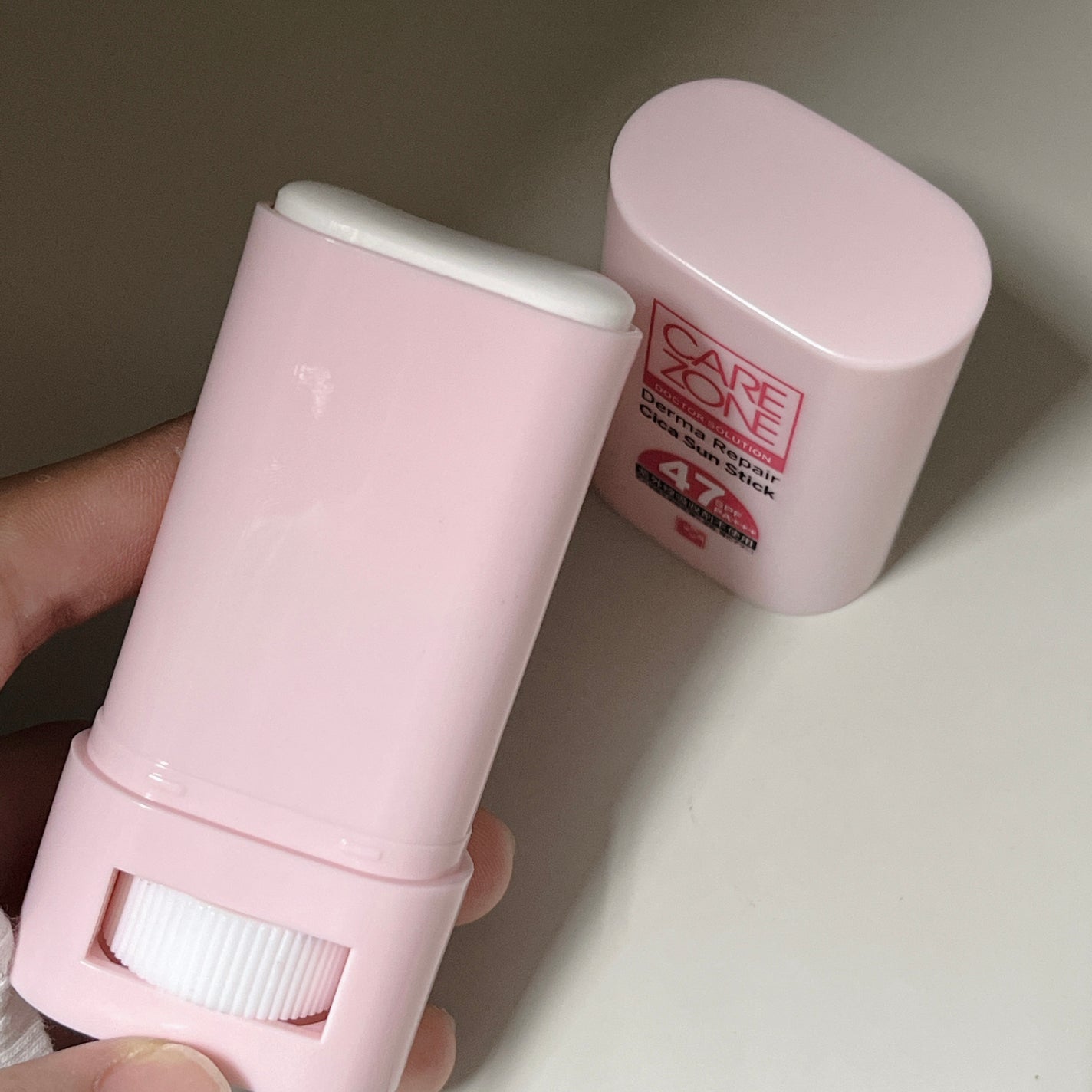 CICA サンスティック/CARE ZONE/日焼け止めスティックを使ったクチコミ(4枚目)
