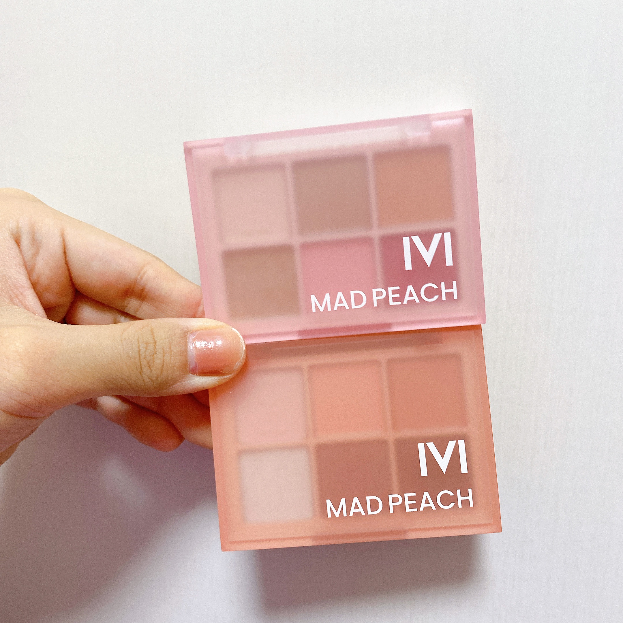 【新品未使用】IVI MAD PEACH アイシャドウパレット 「Ｏ．Ｆ．Ａ」　マッドピーチ　ＤＭ　アイシャドウパレット　０１　_ | 薬のファインズファルマ店