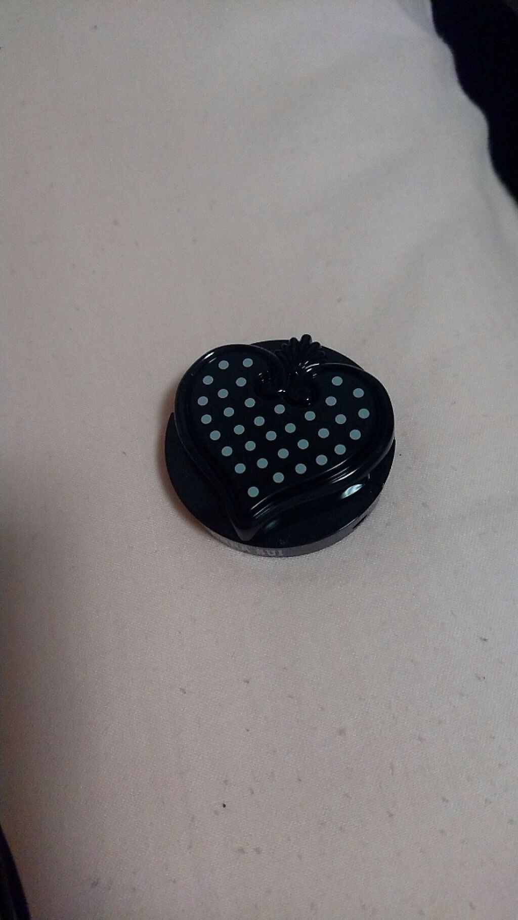 愛莉菜 on LIPS 「久しぶりの投稿です‼️愛莉菜です‼️ANNASUIでアイシャド..」(1枚目)