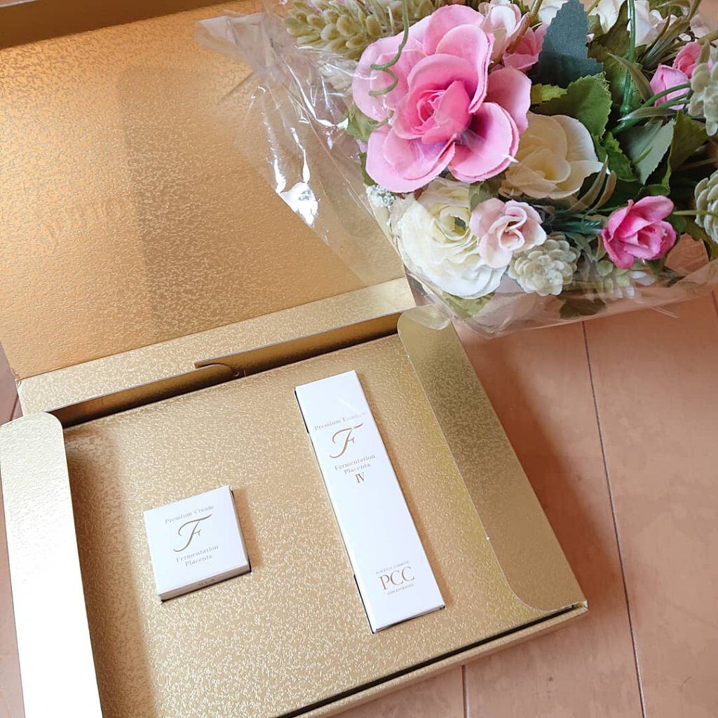 PCCプレミアムエッセンスFIV/PCCアンチエイジングブランド/美容液を使ったクチコミ（2枚目）