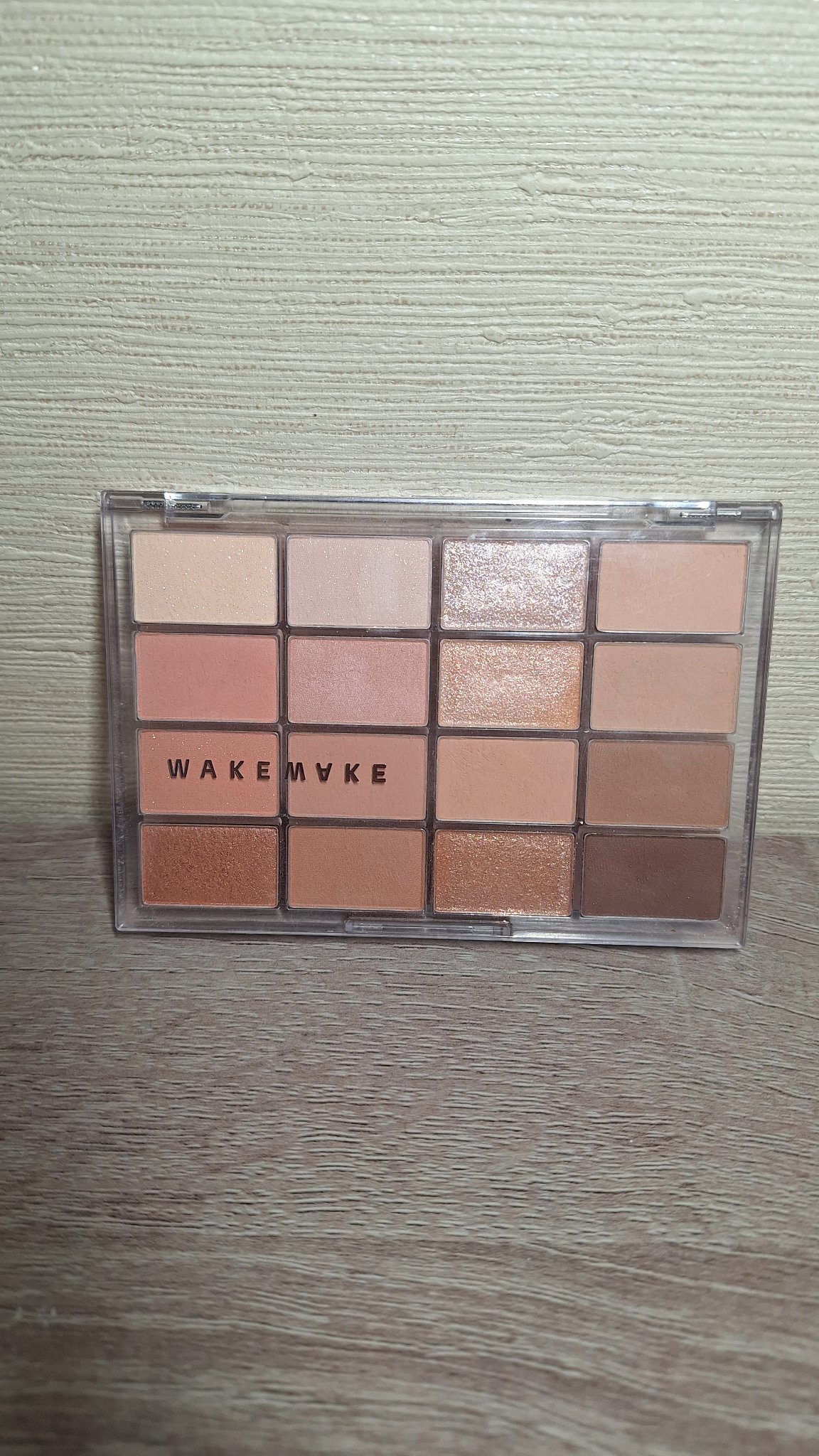 ソフトブラーリングアイパレット/wakemake/アイシャドウパレットを使ったクチコミ（1枚目）