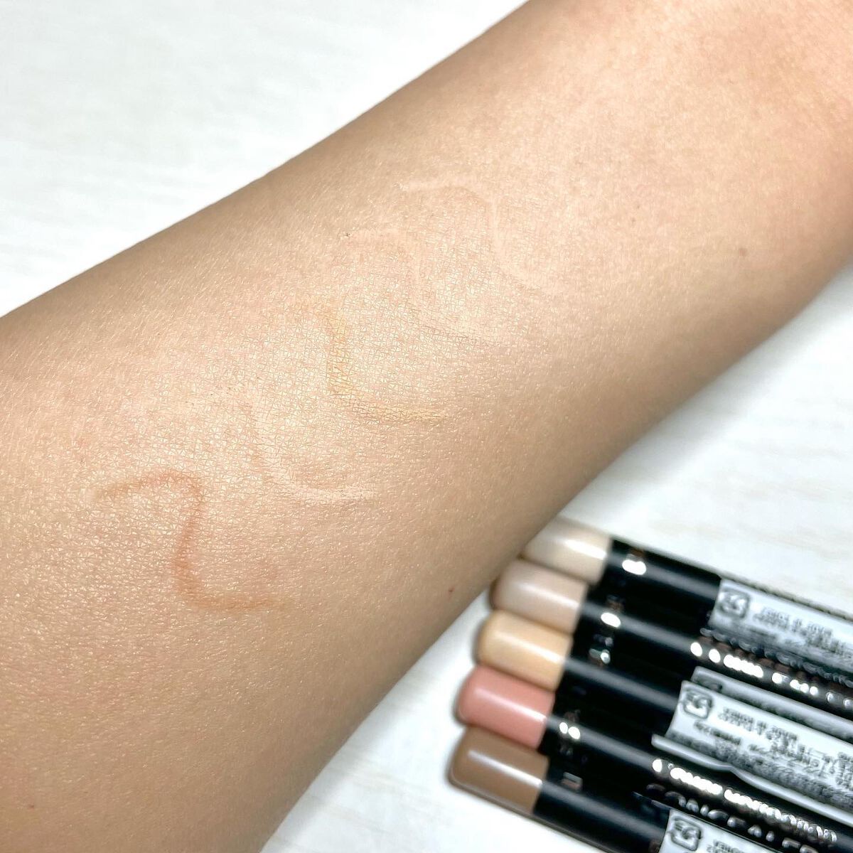 カバーパーフェクション トリプル ポット コンシーラー 02 コントゥアベージュ/the SAEM/パレットコンシーラーを使ったクチコミ（3枚目）