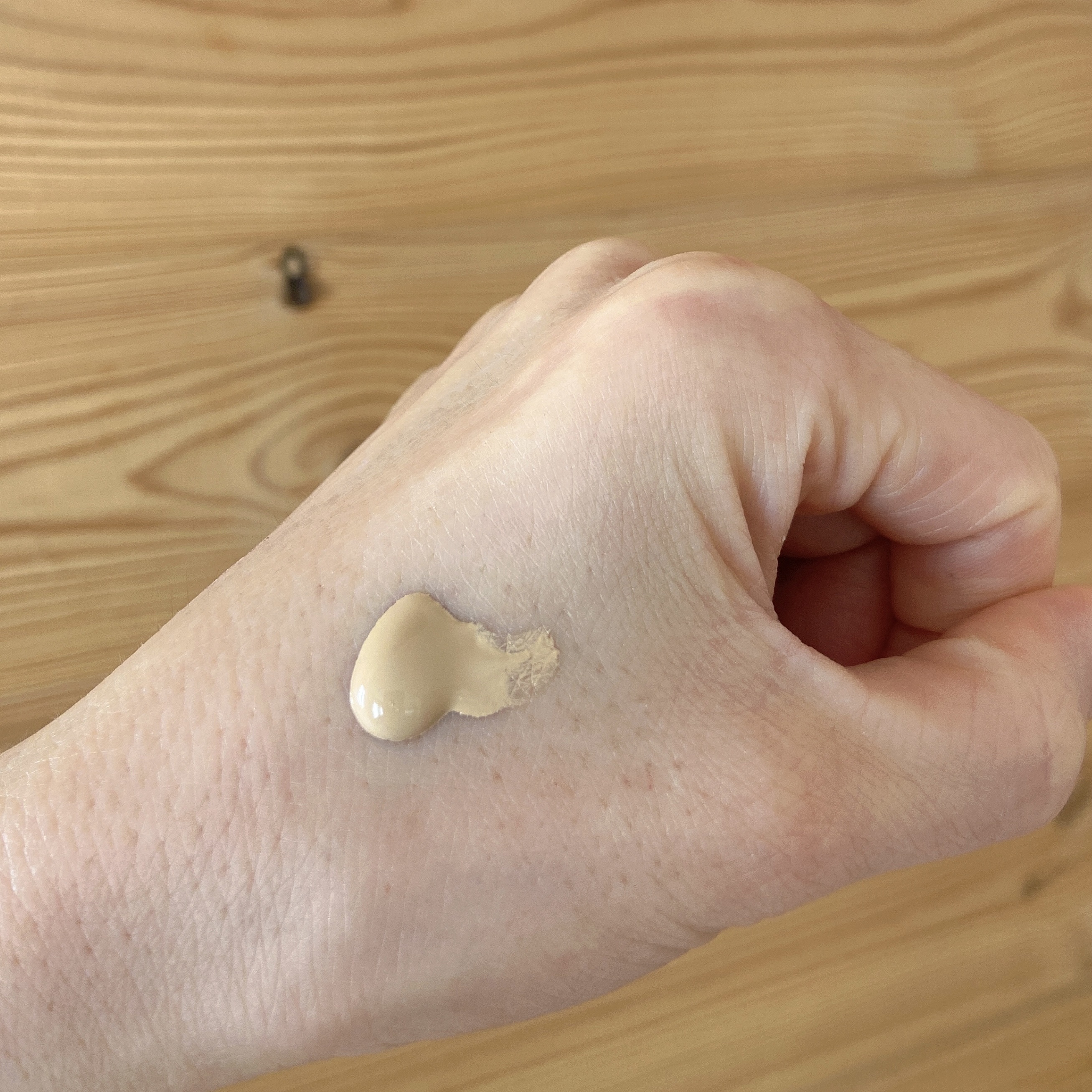 サンシェルター　マルチ プロテクション　トーンアップＣＣ 02ベージュ/DECORTÉ/化粧下地を使ったクチコミ（2枚目）