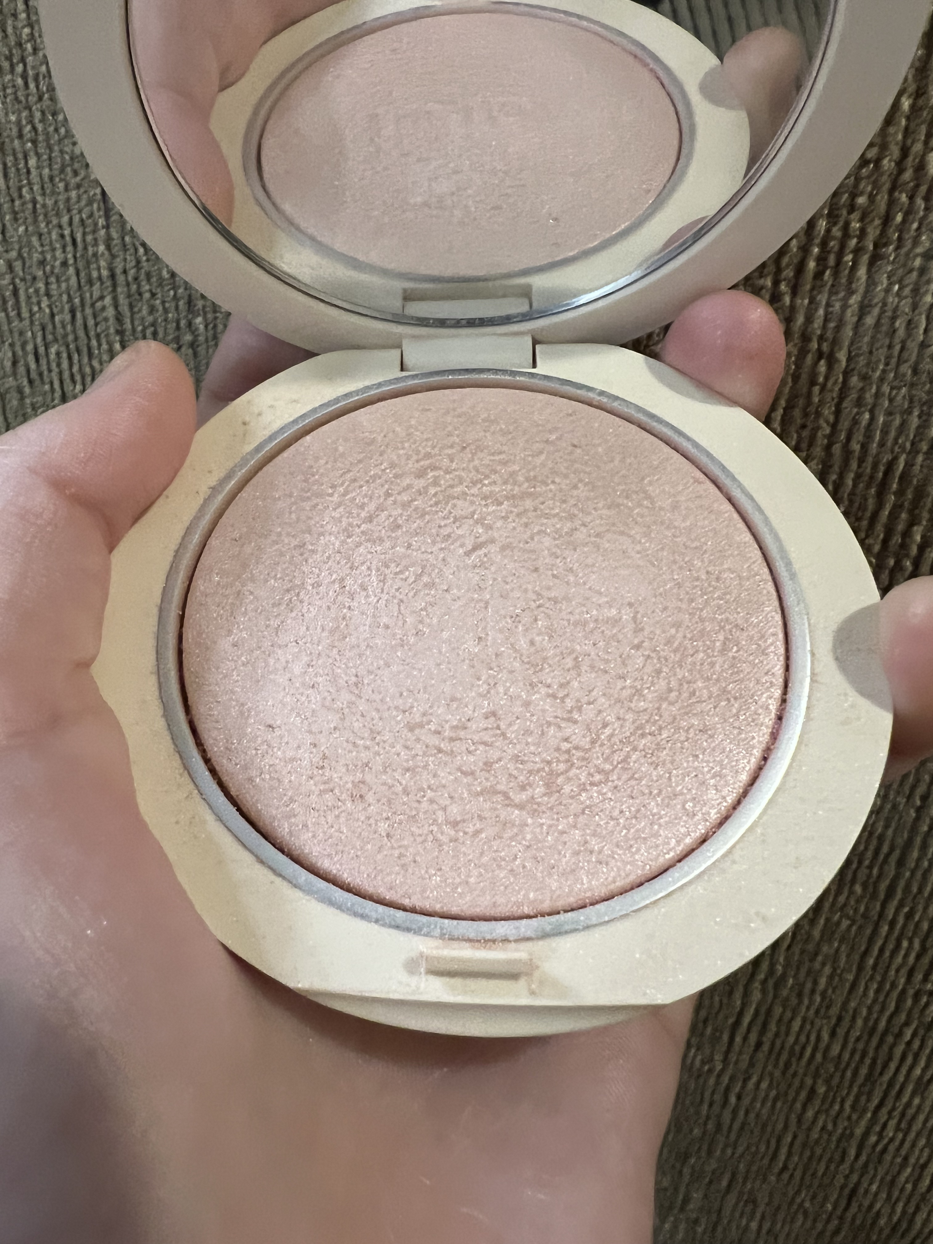 ディオールスキン フォーエヴァー クチュール ルミナイザー/Dior/プレストパウダーを使ったクチコミ（2枚目）