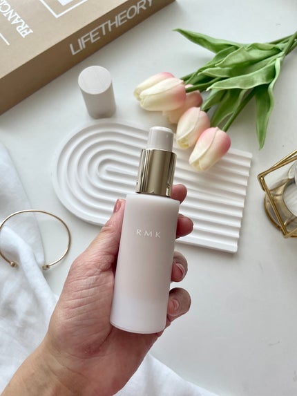 RMK ラスティング ジェルクリーミィファンデーション 201/RMK/クリーム・エマルジョンファンデーションを使ったクチコミ(2枚目)